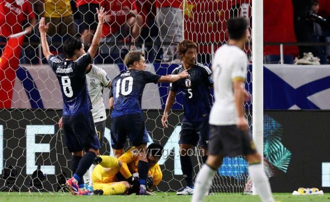 国足革新之路：伊万下课与跨界教练的奇幻联想